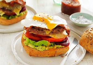 The secrets to making juicy burgers at home