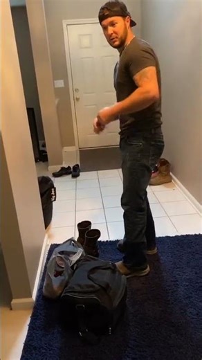 Sleeping in the closet I am so scared of everything! 🤡 #scaryclownstory #dontgo