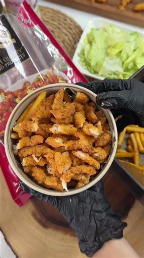 HQ Chicken Shredded loaded fries recipe. I HqHalal I Halal I Food I Fries I Loaded Fries #food