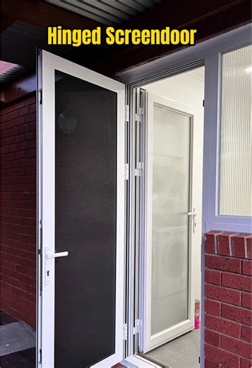 POV: You’re building in Australia and just realised… there are more types of flyscreens than coffee orders. ☕🪟 Quick cheat sheet: Fixed, hinged, pleated, sliding, hinged door, retractable — every window/door has its perfect match. Pick the right flyscreen = fewer bugs, more breeze, zero regrets. #flyscreens #australiahomes #tips #viral #fyp