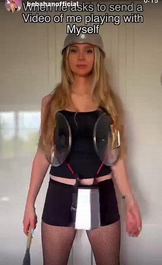Am I not playful enough? 😂😂 #bebahanreel #reelsfacebook #fypシviralシ2025 #bebahan #explorepage #fyp #simplicityisbeauty #hannah #reels #twitchstreamer @top fans | Bebahan