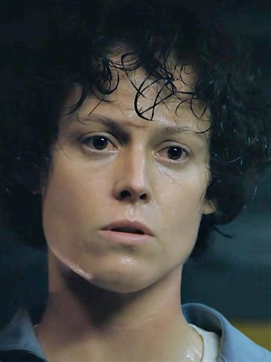 Alien 2：He wanted to bring the alien to Earth.#shorts #alien #movie #thriller #horror