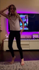 Screen mirroring on my tv lol