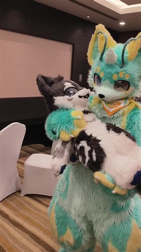 Title：Custom Fursuit Hug Squad 🥰 Your Event’s New Showstopper! Hashtags：#FursuitForSale #CustomFursuit #FurryMerch #EventCostume #FursuitMaker