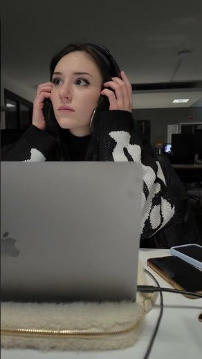 Vlog about the internship – tasks, daily routine & small highlights