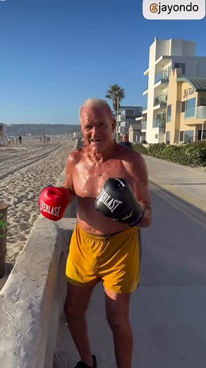 We're happy to hear @jayondo is doing well! 🙌 we hope you're all having an amazing Labor Day Weekend 🎥 @thebestofsandiegoca | Best of PB