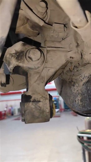 Rear wheel Spindle bush fitting #auto #mechanic