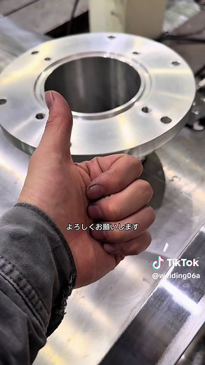 タップ穴があるフランジのケガキ方 #溶接 #職人 #製造業 #ものづくり #welding
