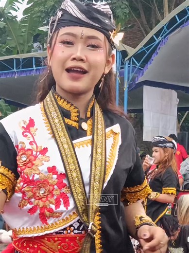 Kuda Lumping: Traditional Dance of Java's Spiritual Rituals