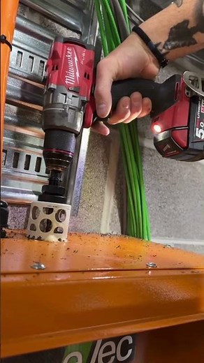 3 TPI design for fast cuts with the HOLE DOZER™ with Carbide Teeth Hole Saw