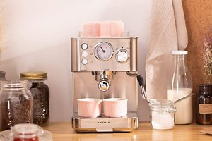 Dale un toque retro a tu cocina con esta cafetera superautomática de Ikohs: tan bonita como potente y súper rebajada en Amazon