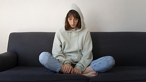 Apa Itu Introvert? Ketahui Penyebab, Tipe, Ciri, dan Kelebihannya