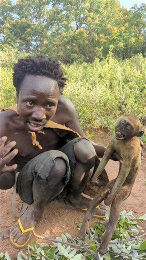 successful hunting a monkey #traditinal #africa #hadzabetribe