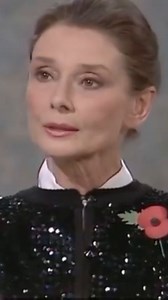 𝓑𝓮𝓼𝓽 𝓞𝓯 𝓥𝓲𝓷𝓽𝓪𝓰𝓮 𝓢𝓽𝔂𝓵𝓮 on Instagram: "Audrey Hepburn interview in 1988."