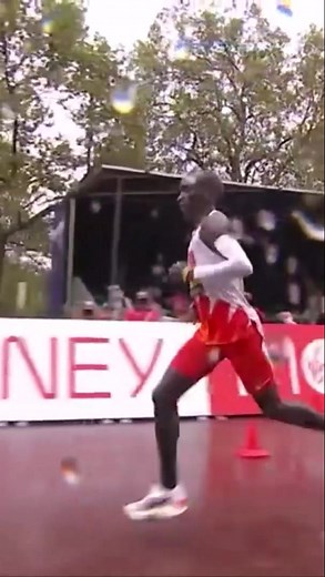 First race Eliud Kipchoge lost since 2013... #running #marathon #londonmarathon #eliudkipchoge #nike #nikerunning