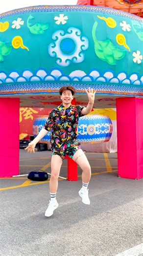 76K views · 904 reactions | Next stop: #China! It’s #InternationalDanceDay, so we’re dancing every hour with a different Zumba instructor around the world all day long. : @zes_mickeyxu : "Con Ganas" | Zumba Fitness | Facebook