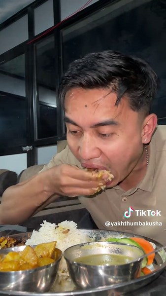 Veg khana set with fresh and local vegetables💜 📍location : Rong hills Resort, ilam( Google map ma available) 💡key moments: cozy place with chumi wala khana set #foryou #food #foodie #tiktokvlog #yakhthumbakusha