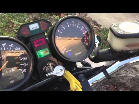 Pristine 1979 Yamaha XS750 Triple walk-around and cold start, rev & idle