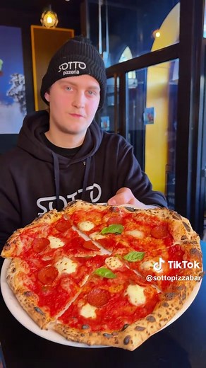 Cravings iskee? Mikä on sun go-to pizza? 😎🍕 Tilaa omasi edullisesti osoitteessa sotto.fi #sotto #pizza #tampere #sottopizzeria