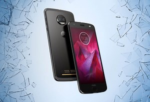 Moto Z2 Force Scratch, Burn and Bend Test: Very Durable Smartphone That Requires a Screen Protector