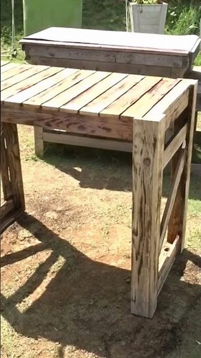 DIY Pallet table bar