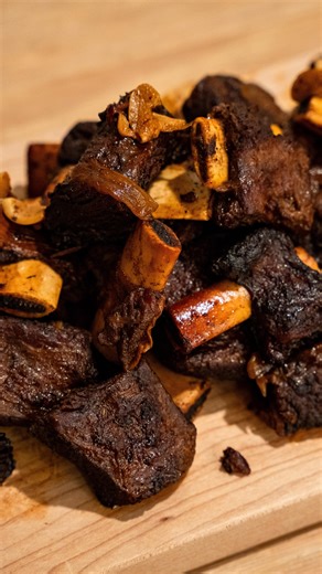 Wild Idea Buffalo Company on Instagram: "Let time do the work. Bison short ribs come from the lower rib and plate section, where muscle and bone work together every day. This is a cut shaped by movement and load bearing, which is exactly why it excels when cooked with time and care. Short ribs are rich in connective tissue, collagen, and marrow, making for deep flavor and substantial nutrition. When exposed to low heat over a long cook, that structure breaks down slowly, turning strength into te