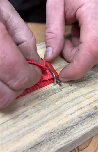 Tipps/ Tricks/ life hack/ tools/ Parkett/ Holz/ Kleber/ Vinyl/ Parkett sanieren/ kitten/ schleifen