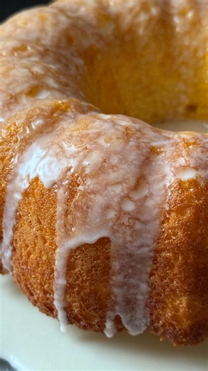 Zakia Boyd | Doctored Lemon Box Cake 🍋 * 1 box lemon cake mix, I used duncan hines * 1 box lemon instant pudding mix, 3-4oz * 4 large eggs, at room... | Instagram