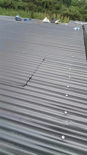 How to Properly Install Hidden Roof Water Gutter