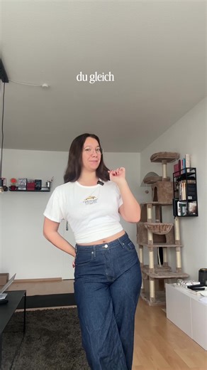 heute: „isomorph“ bedeutet: in Aufbau und Struktur gleichartig, auch wenn Aussehen oder Inhalt unterschiedlich sind 📖 Beispiele: „Die Konflikte in beiden Beziehungen sind isomorph.“ „Viele Lebensphasen wirken unterschiedlich, sind aber isomorph aufgebaut.“ „Seine Reaktion ist isomorph zu früheren Situationen.“ #sagsschöner #wortschatz #neueslernen #isomorph #fürdichpage