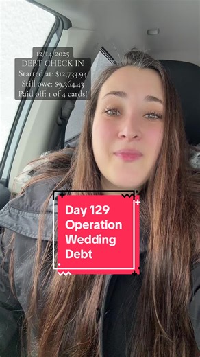 Are you a “real tree” person or a “fake tree” person? 🎄 #payoffpals #debttok #micropayments #debtpayoff #lifestyle