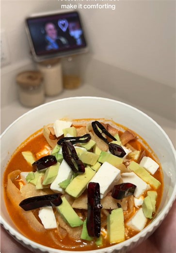 Easy Sopa Azteca: A Quick Mexican Tortilla Soup Recipe