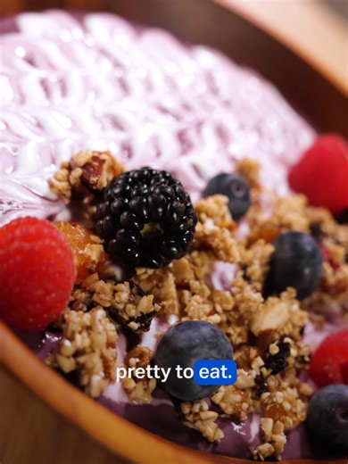 Açaí Smoothie Bowl Recipe with Quaker Granola