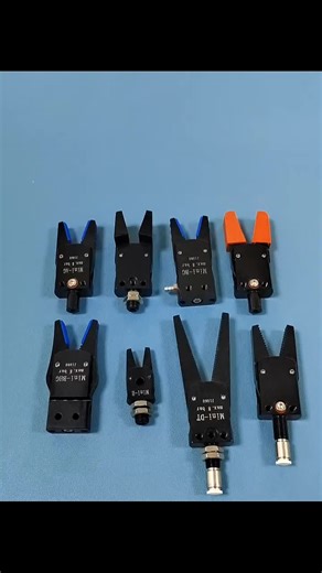 Pneumatic manipulator gripper