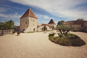 Venue for small weddings in France. The Romantic. Perfect Little Wedding
