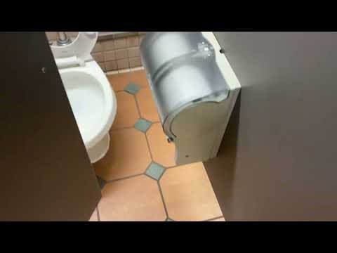 [160] Regal Cinema Theatre Restroom Full Shoot