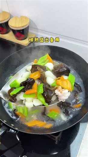 Crispy, Sweet, and Refreshing Stir-Fried Water Chestnuts with Shrimp