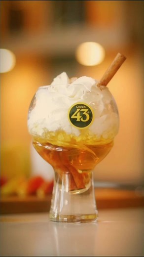 Indulge in the warm embrace of a Hot Apple Pie 43. 🥧🍎 #Cocktails #Licor43 #Licor43Moments #Pie #Apple