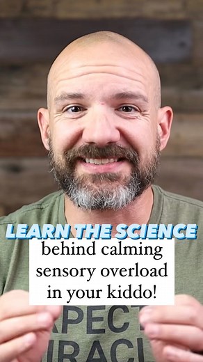 Do you know the science behind calming sensory overload in kids? Both research and our clinical experiences show that stress during pregnancy 🤰and birth interventions 🛠️ may be connected to the development of Sensory Integration Disorder (SID). This can impact the child’s sensory processing and integration, leading to neurodevelopmental delays 🧠 and hypersensitivity to stimuli. We use Neurosensory Tests to find out if a child has an excessive sympathetic nervous system response 😰 and sensory