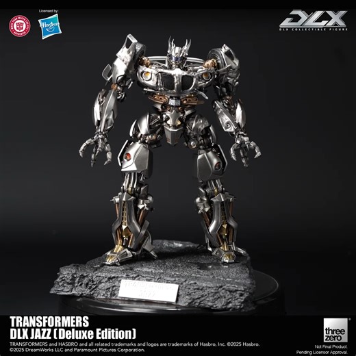 【Pre-order the DLX Jazz (Standard & Deluxe Edition) NOW!】 DLX Jazz (Standard and Deluxe Edition) are now available for pre-order at threezero Store, threezero Tmall, and selected distribution partners worldwide! Introducing the DLX series’ first fully articulated fingers: All eight fingers across both hands are movable independently, allowing for detailed gestures like posed combat stances. *This product has a Deluxe Edition and an Event Exclusive edition; the Deluxe Edition includes a damaged s
