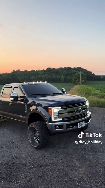 This #fyp #f250 #ford #powerstroke #24x14 #14wides