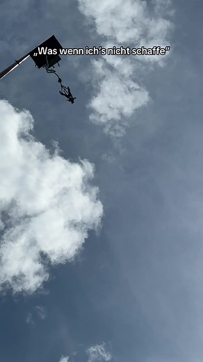Experience the Thrill of Bungee Jumping in Düsseldorf
