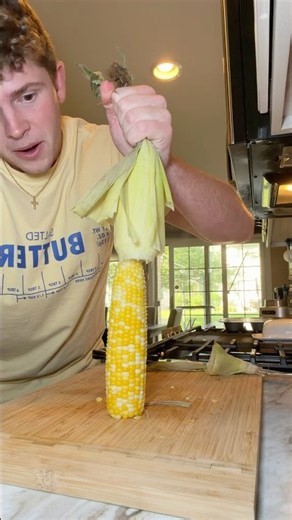Easiest Way to Shuck Corn!