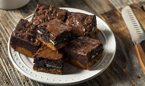 Baking: How to make brownies with just three ingredients