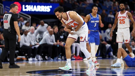 Landry Shamet exits with shoulder injury