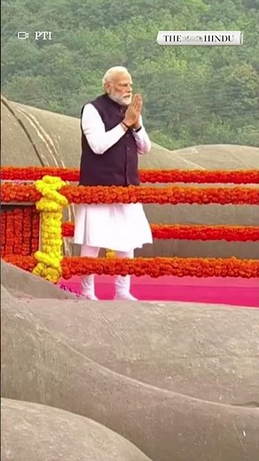 PM Modi pays tribute to the Statue of Unity on Rashtriya Ekta Diwas