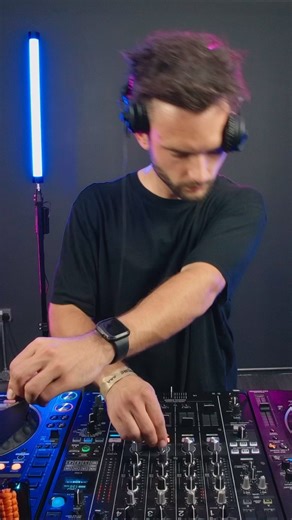 3.5K views · 140 reactions | batted this tech house roller in every rave this year  DJs, tech house heads, house music & edm fans drop me a comment below and i’ll send u the  #techhouse #dj #housemusic #edm | Sammy Porter | Facebook