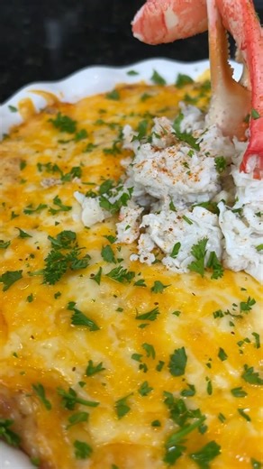 This cajun crab dip is the ultimate party appetizer! 🤯 #cajundip #recipeoftheday #cookingtime #easyrecipe #crave #fblifestyle #reels | Mr. Make It Happen