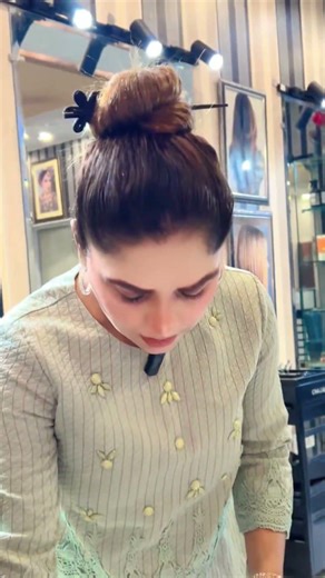 #nayabkhansaloon #03244612526 #signaturebytara #busy with client 💕❤️