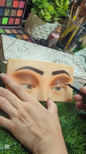 Long Cut Crease Eyeshadow Tutorial Step by Step #eyesmakeup #softglamlook